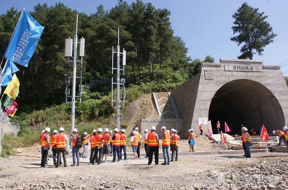 中国铁塔 中国铁塔